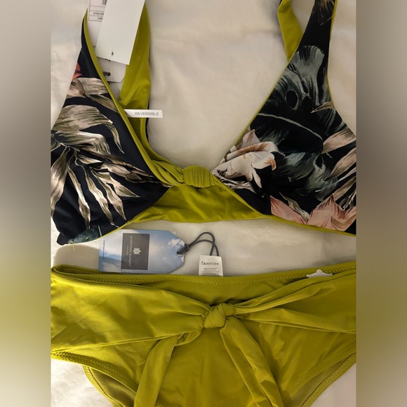 BNWYT Everyday Sunday Reversible Bikini Size Medium - Picture 4 of 5